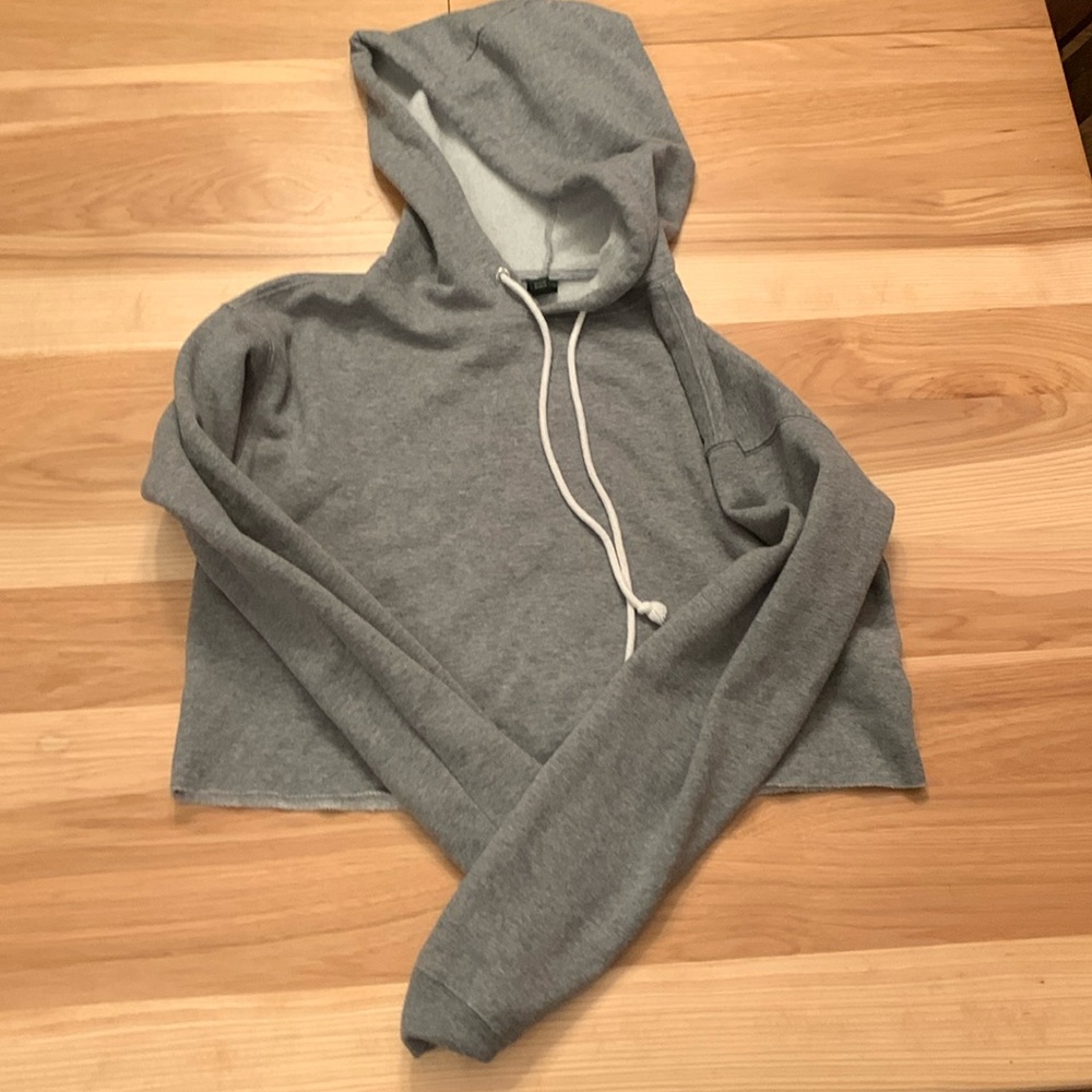 SMOKE FREE HOUSEHOLD. Girls Croped hoodie.